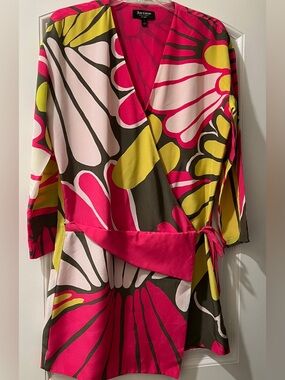 Juicy Couture Black Metallic Sheen Dress beautiful fresh color